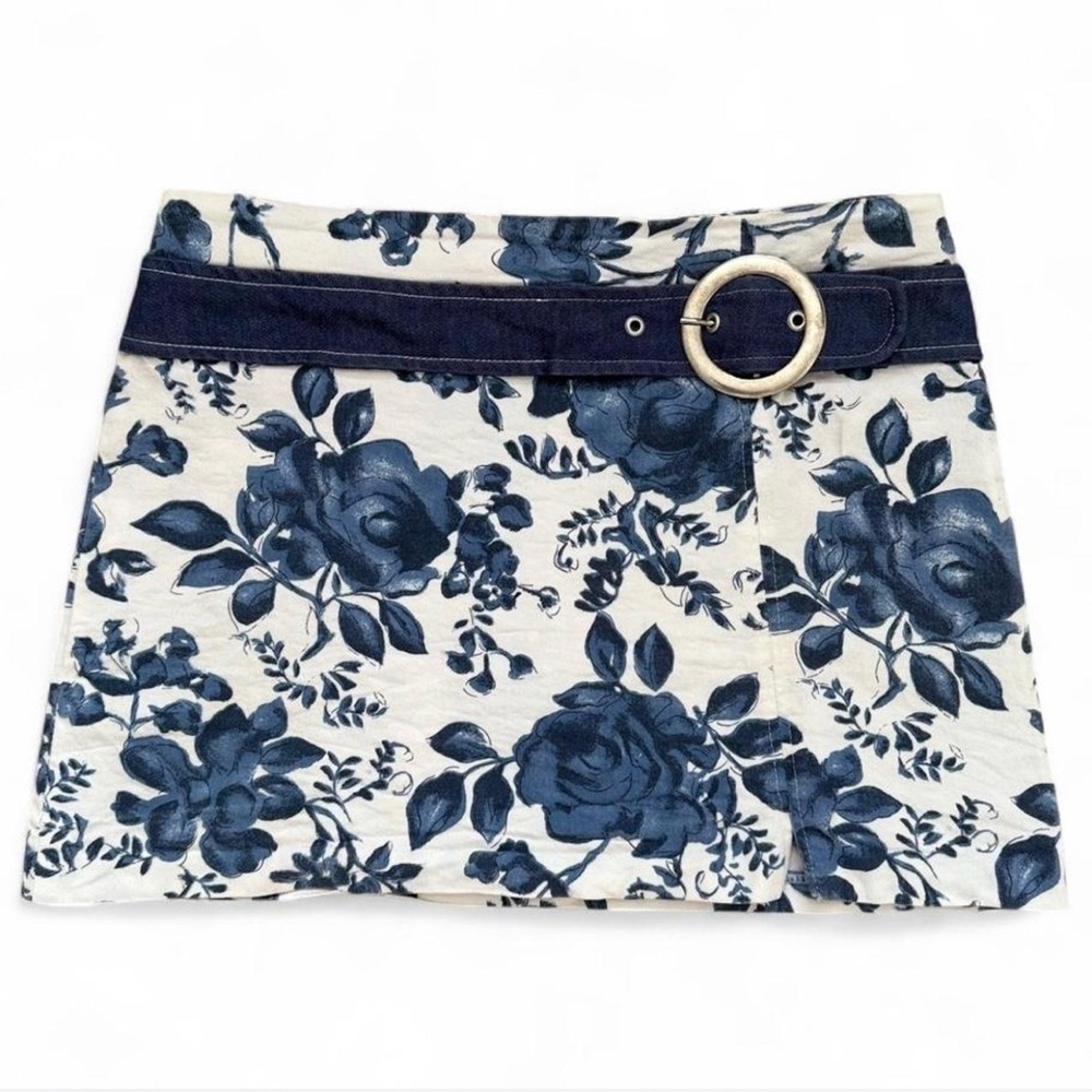 Vintage Y2K Mini Skirt Floral Belted Mini Skirt Navy Belt Silver Accent Slit - Picture 2 of 11